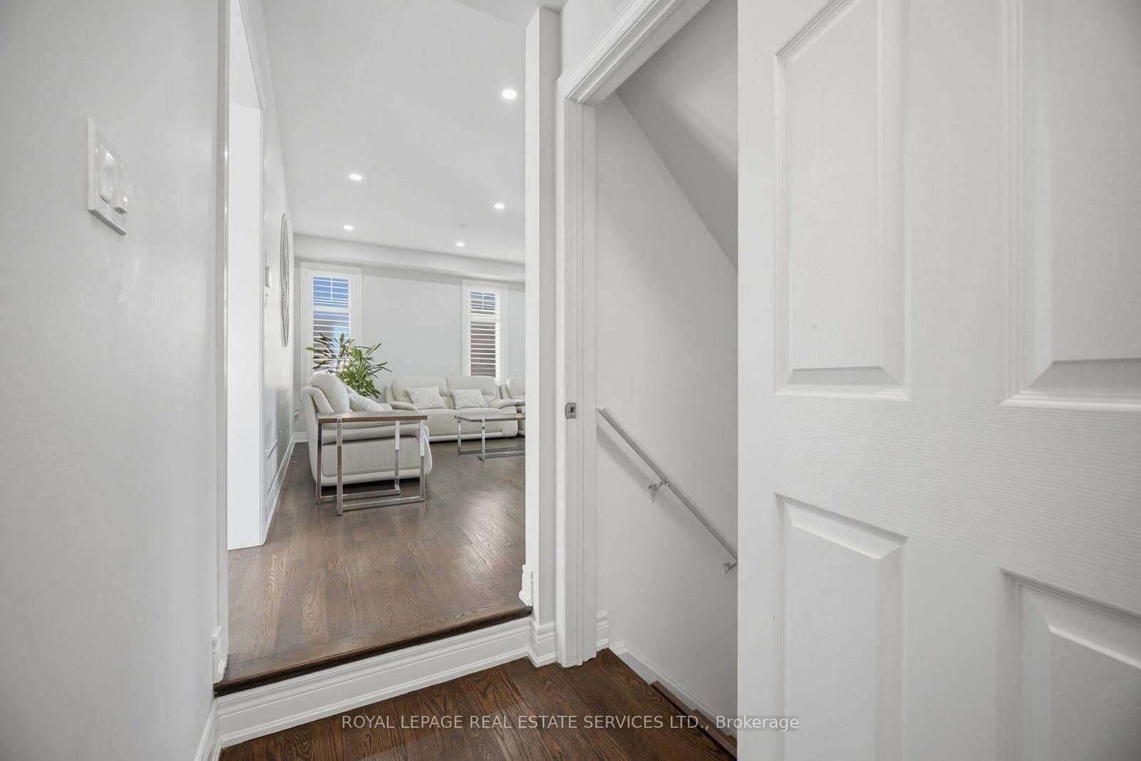 8 Wardsville Drive thumbnail 33