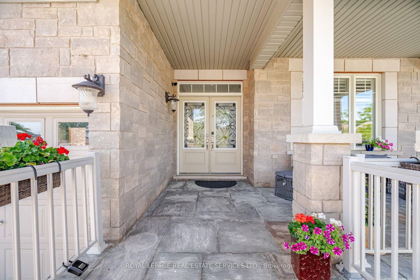 8 Wardsville Drive thumbnail 4