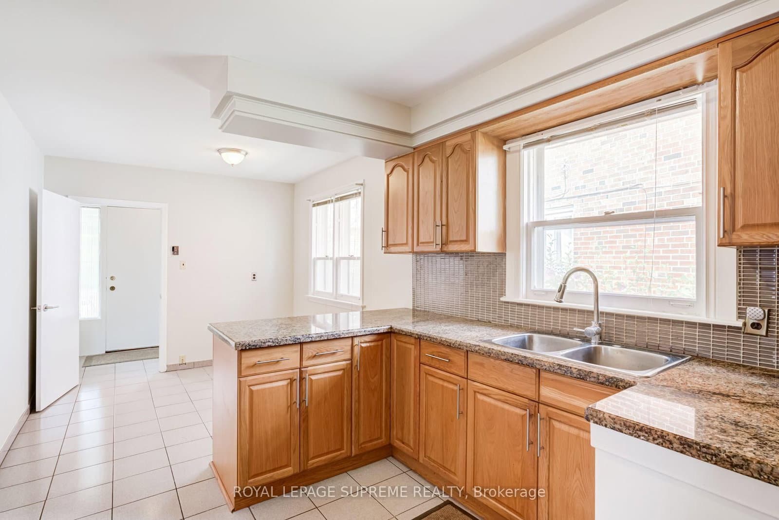5 Paramount Court, Unit Main thumbnail 12