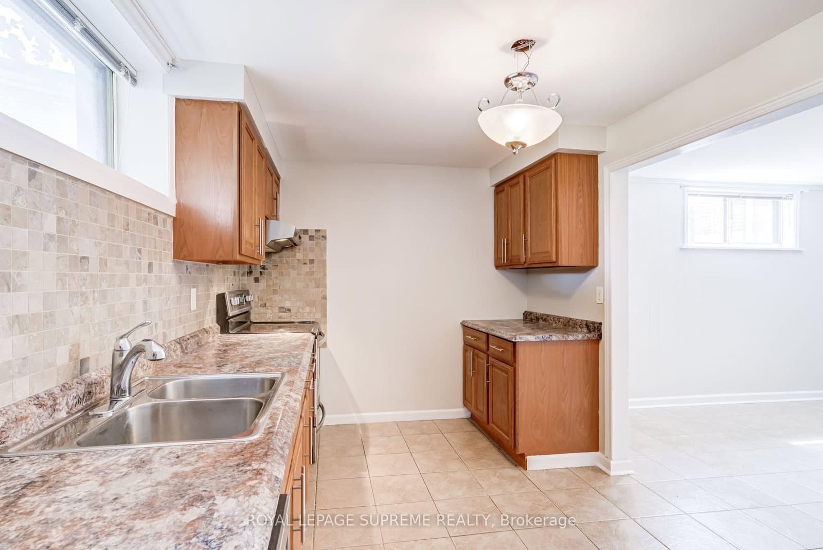 5 Paramount Court, Unit Bsmt thumbnail 13