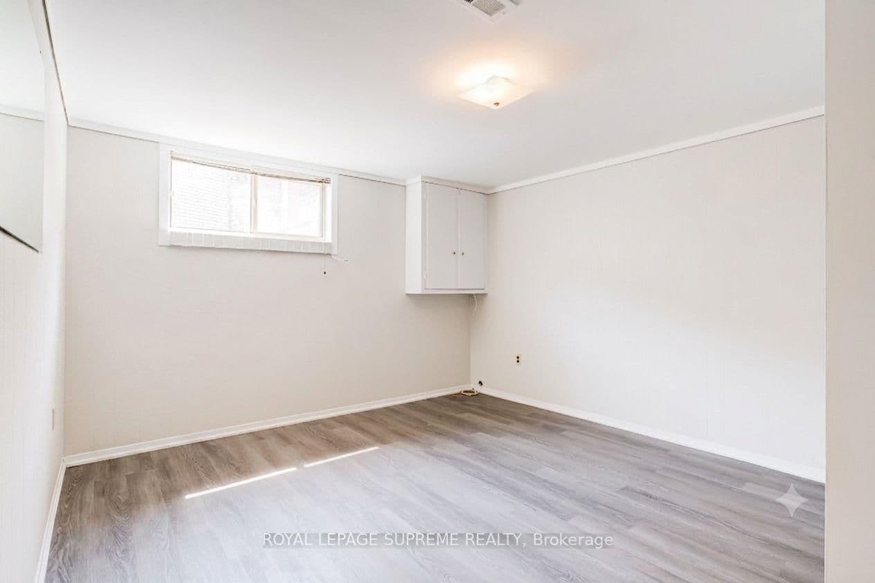 5 Paramount Court, Unit Bsmt thumbnail 16