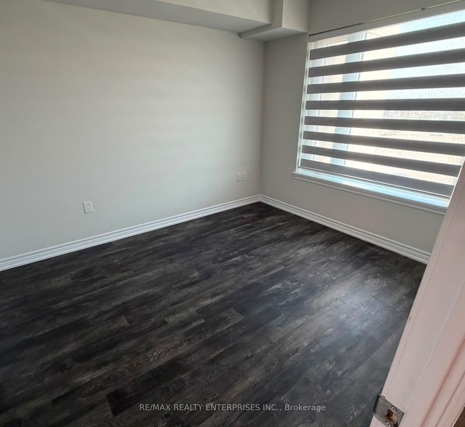 716 Main Street E, Unit 502 thumbnail 5