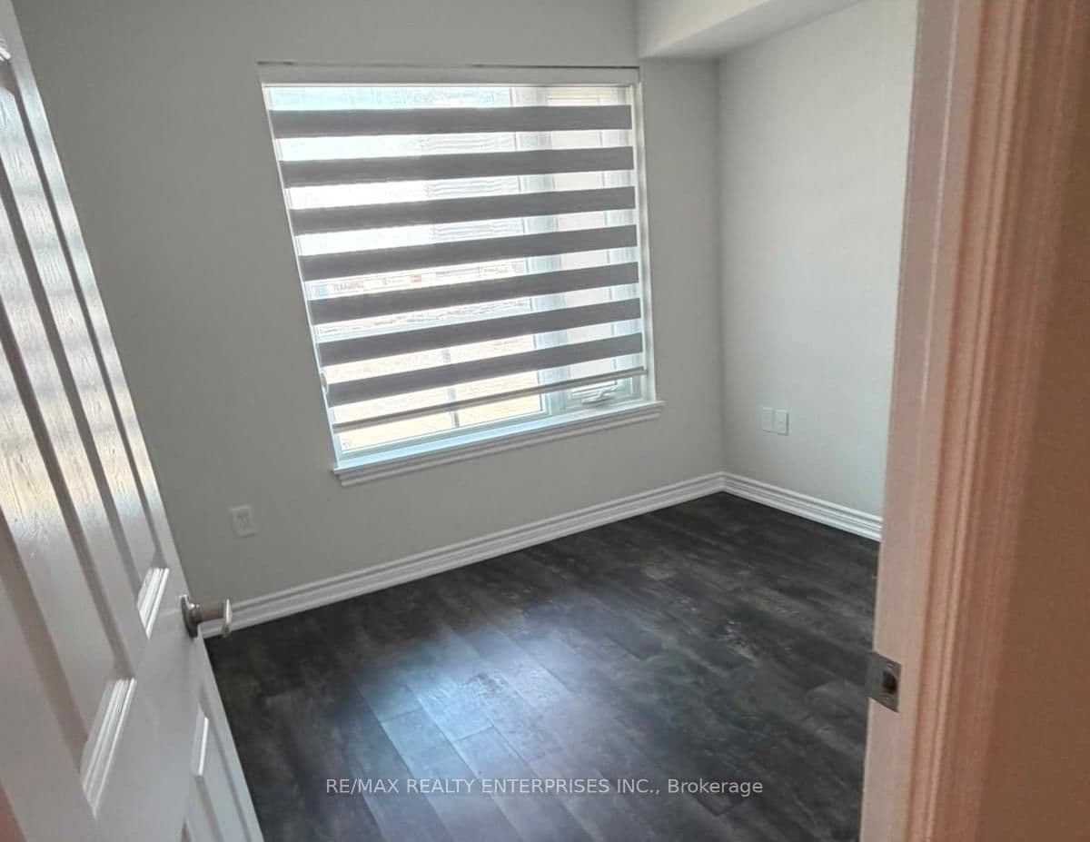 716 Main Street E, Unit 502 thumbnail 8