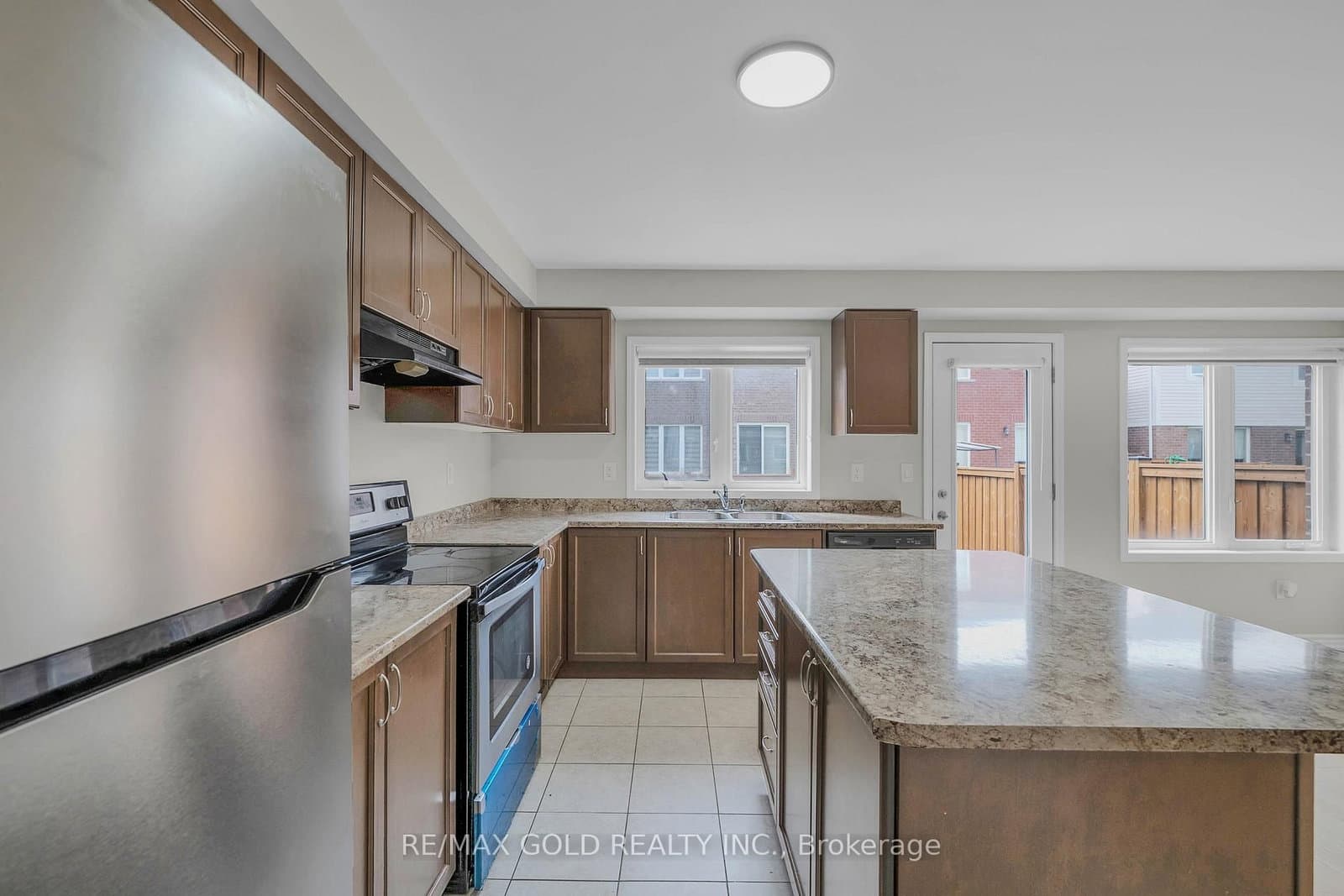 94 Benhurst Crescent thumbnail 17