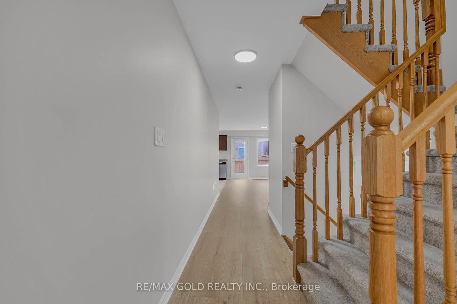 94 Benhurst Crescent thumbnail 9
