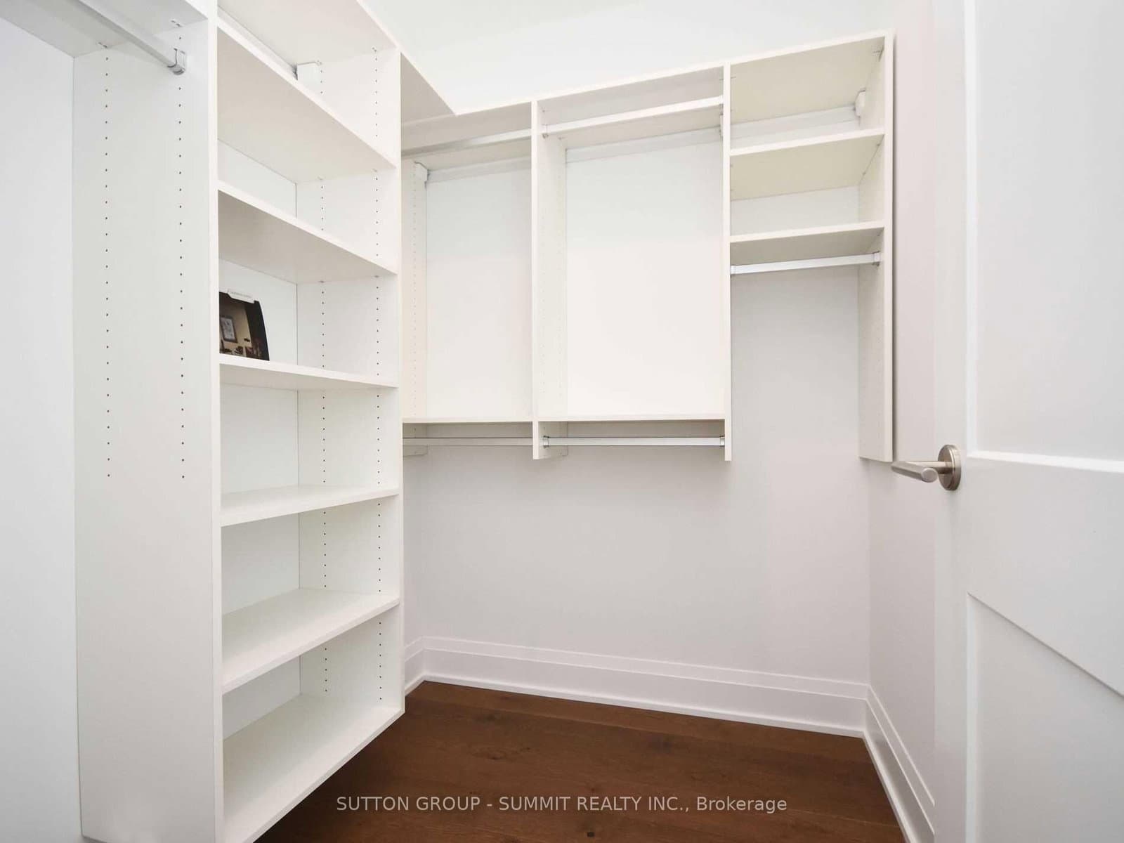 21 PARK Street E, Unit 1606 thumbnail 33