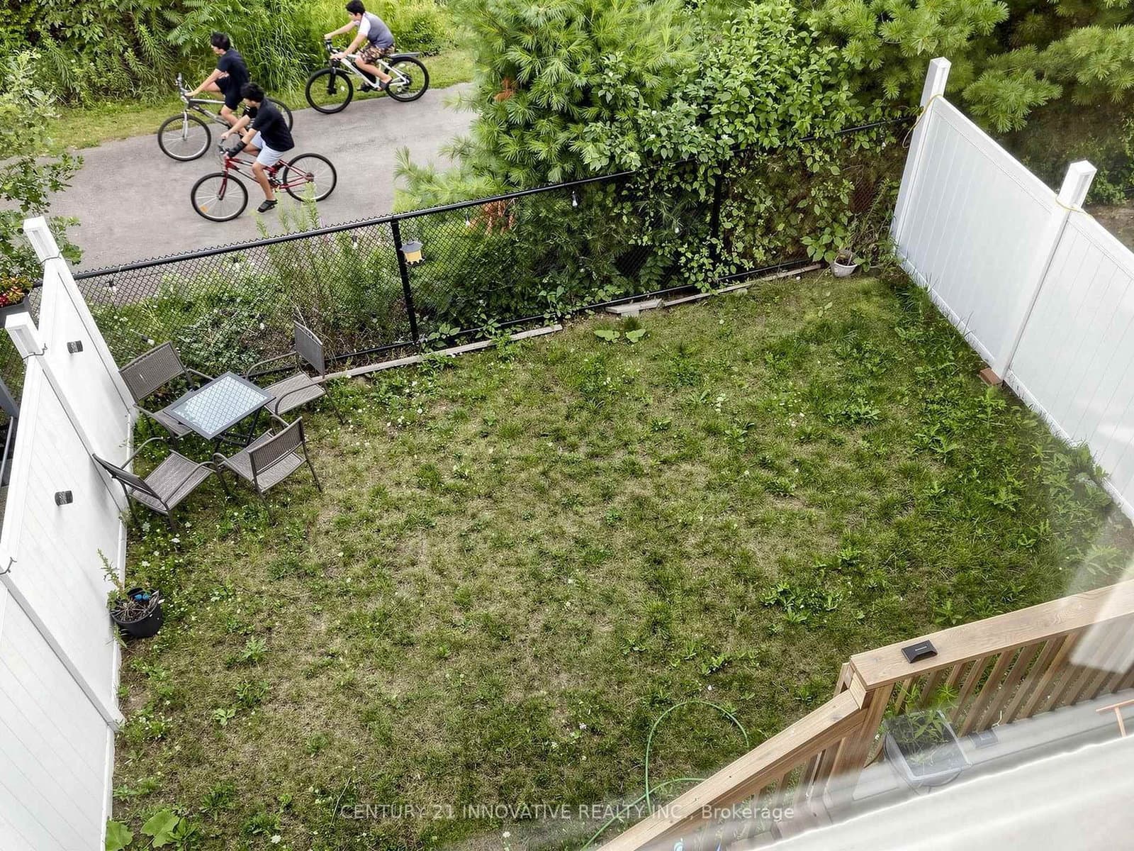 446 Bessborough Drive thumbnail 49