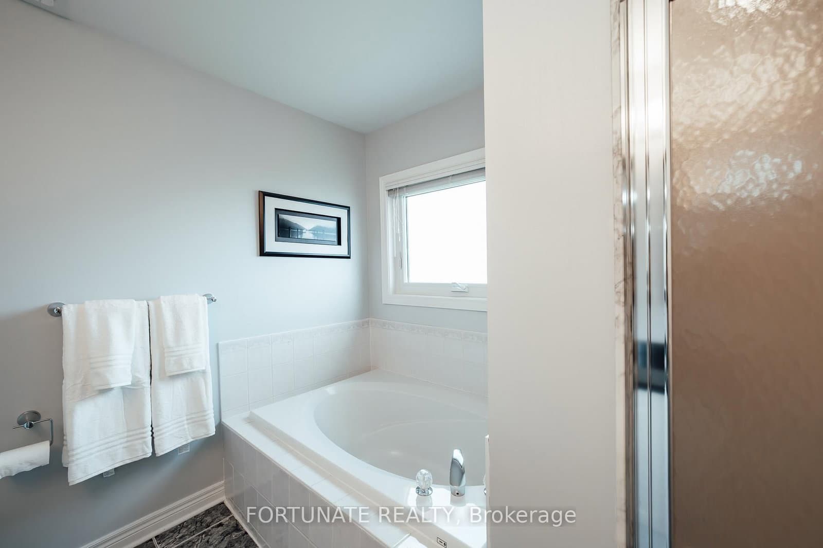 2071 Pinevalley Crescent thumbnail 15