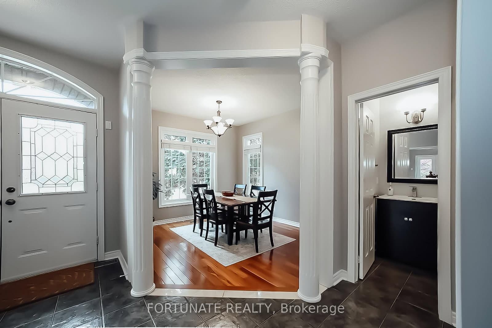 2071 Pinevalley Crescent thumbnail 9