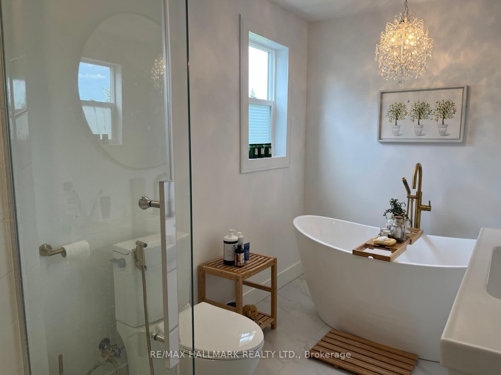 6089 Starfield Crescent thumbnail 25
