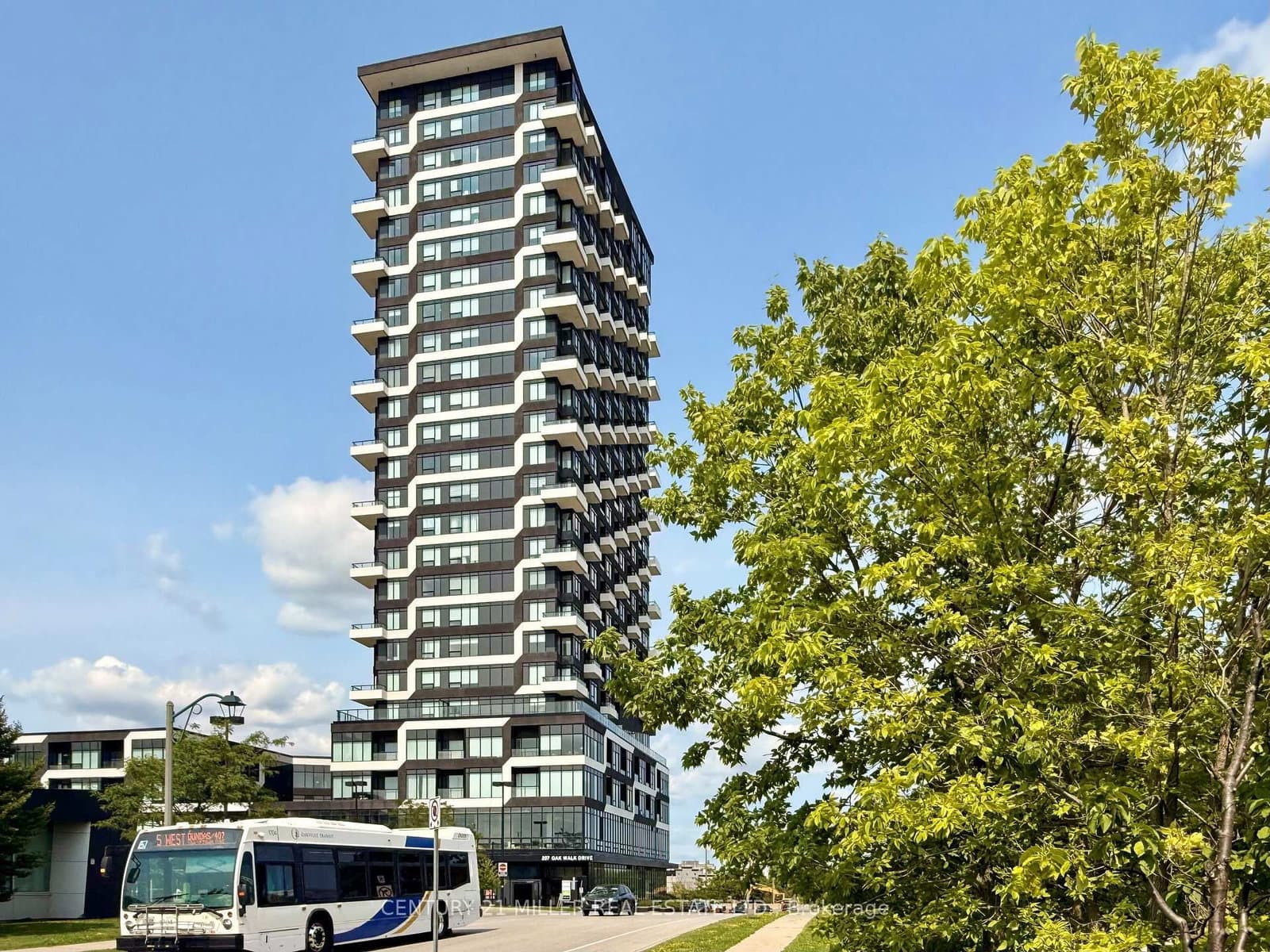 297 Oak Walk Drive, Unit 1904 thumbnail 2