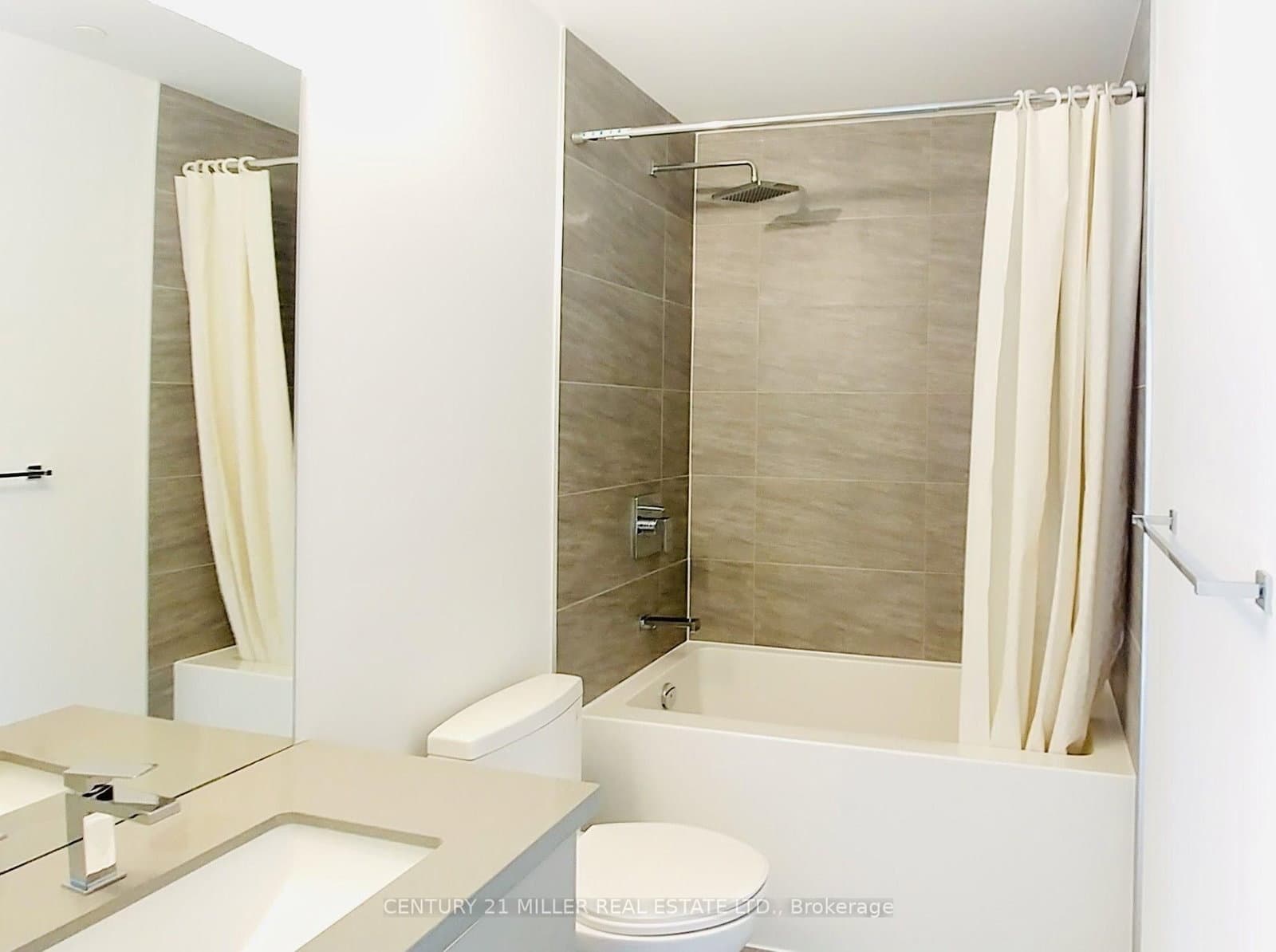 297 Oak Walk Drive, Unit 1904 thumbnail 8
