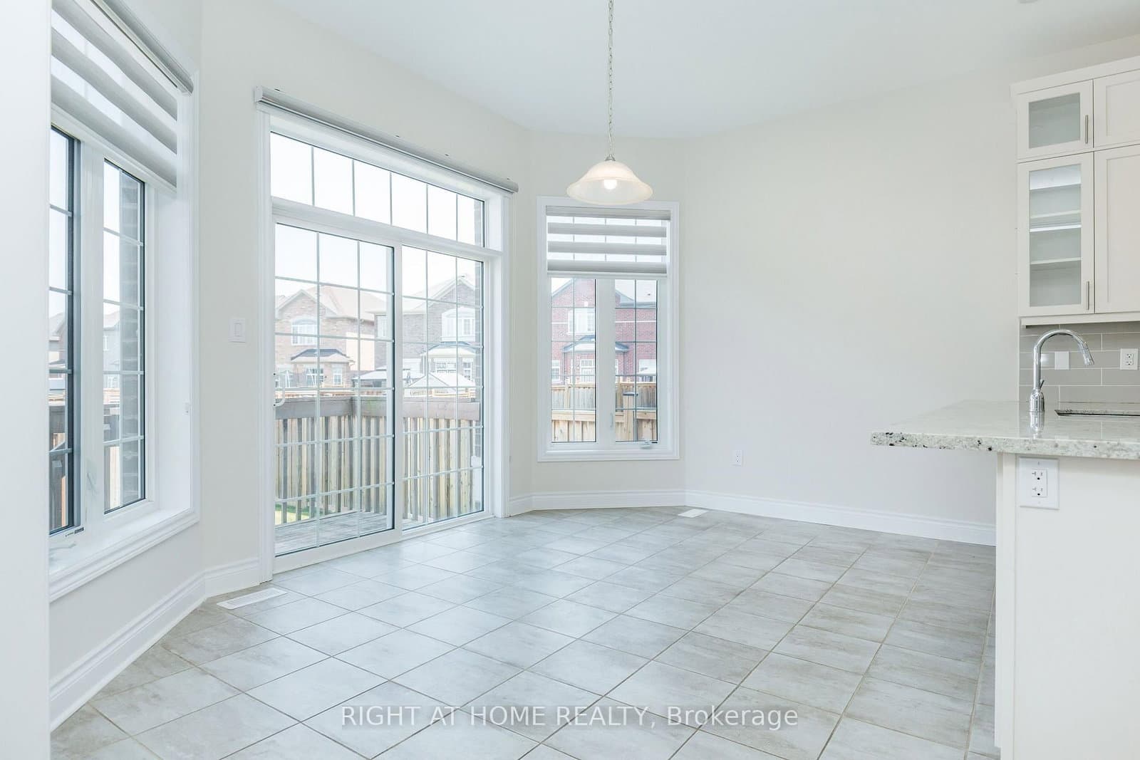8 Monarch Drive thumbnail 14