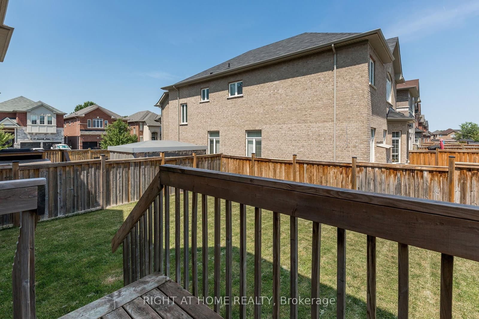 8 Monarch Drive thumbnail 41