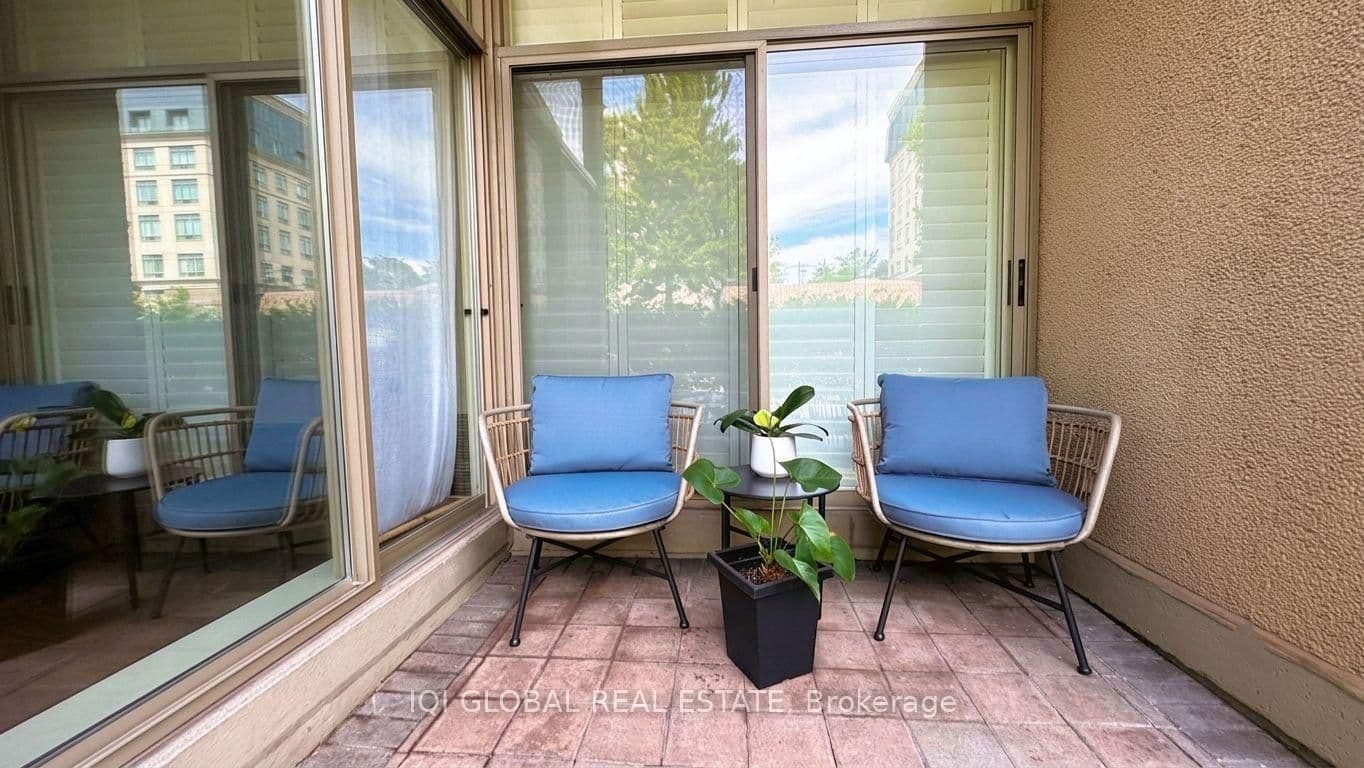 2511 Lakeshore Road W, Unit 109 thumbnail 17