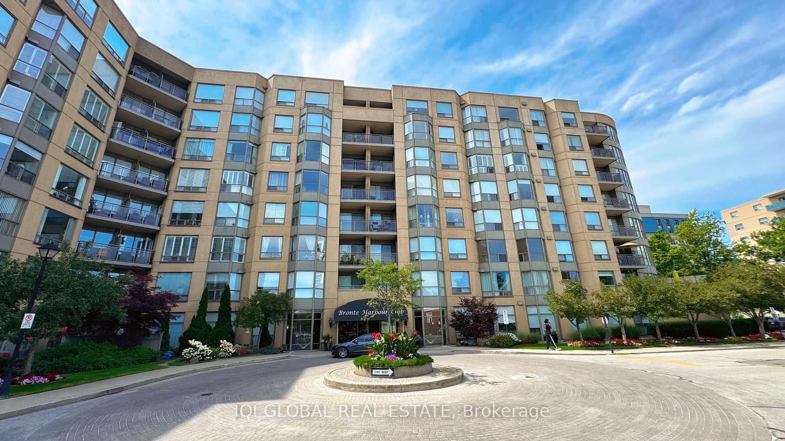 2511 Lakeshore Road W, Unit 109 thumbnail 25