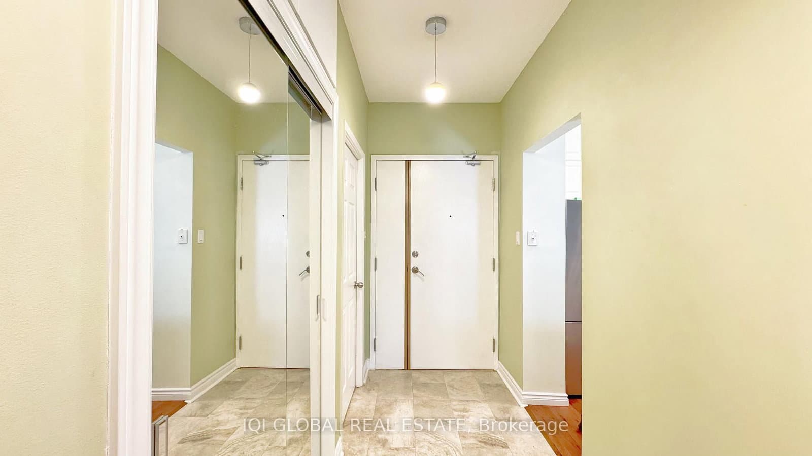 2511 Lakeshore Road W, Unit 109 thumbnail 6
