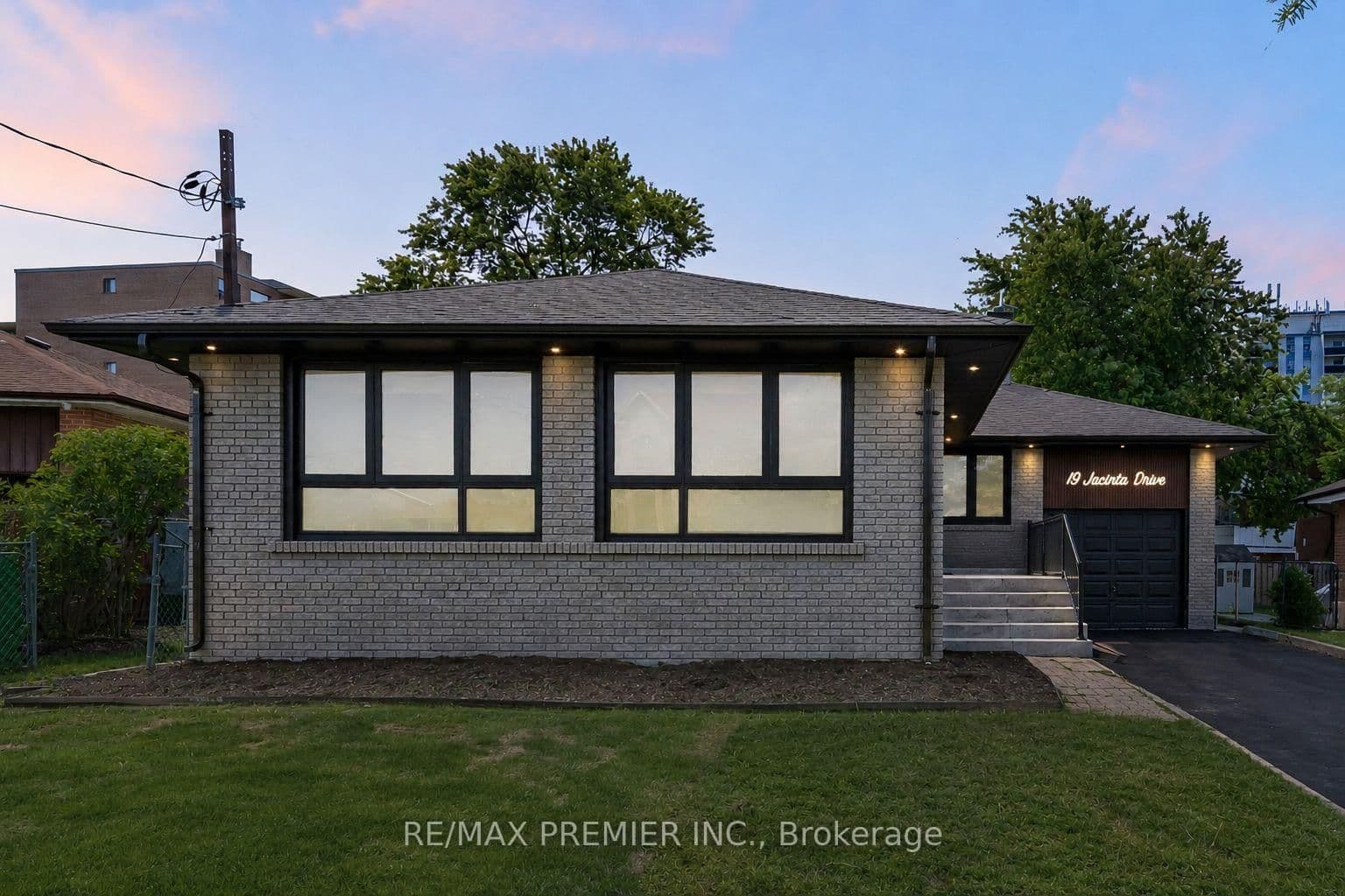 19 Jacinta Drive - Image 1