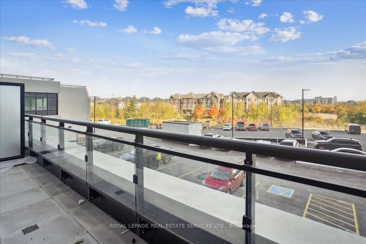395 Dundas Street W, Unit 239 thumbnail 13