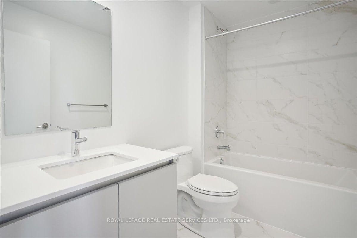 395 Dundas Street W, Unit 239 thumbnail 6
