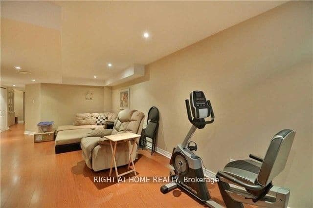 5162 Falconcrest Drive thumbnail 18