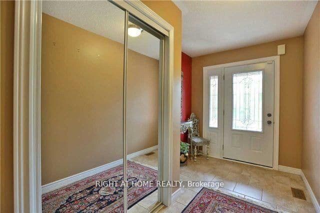 5162 Falconcrest Drive thumbnail 2