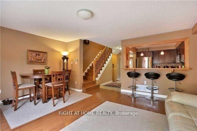 5162 Falconcrest Drive thumbnail 4