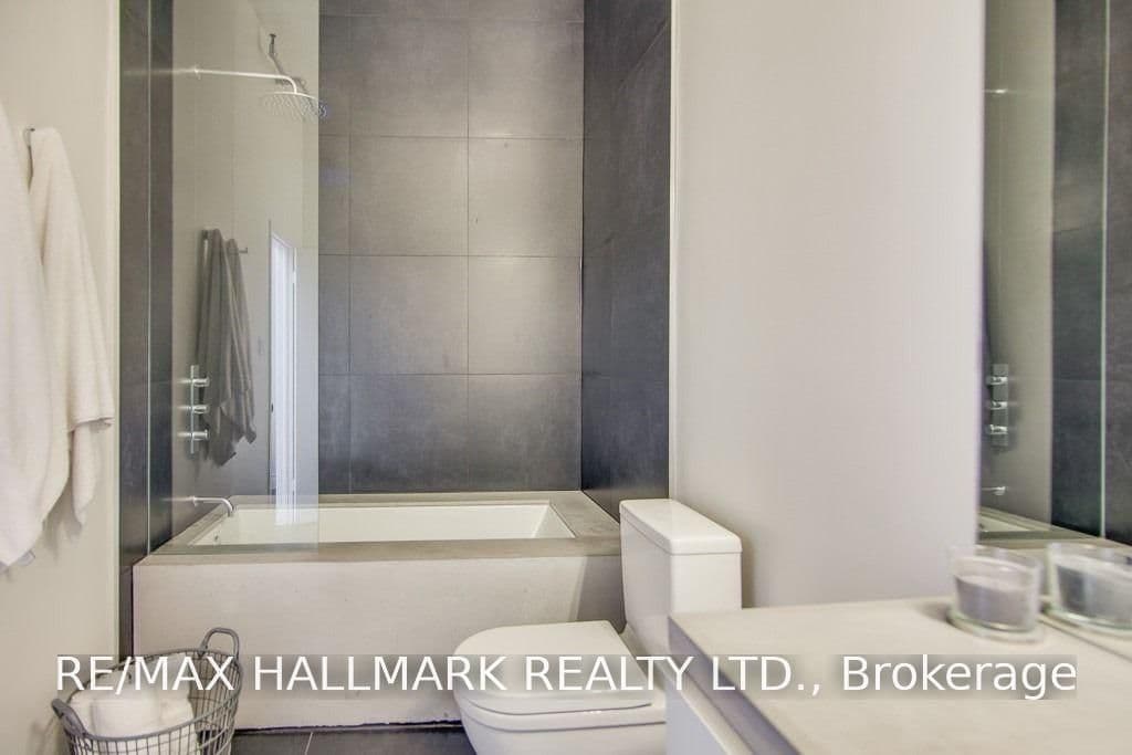 6 Bartlett Avenue, Unit 7 thumbnail 16