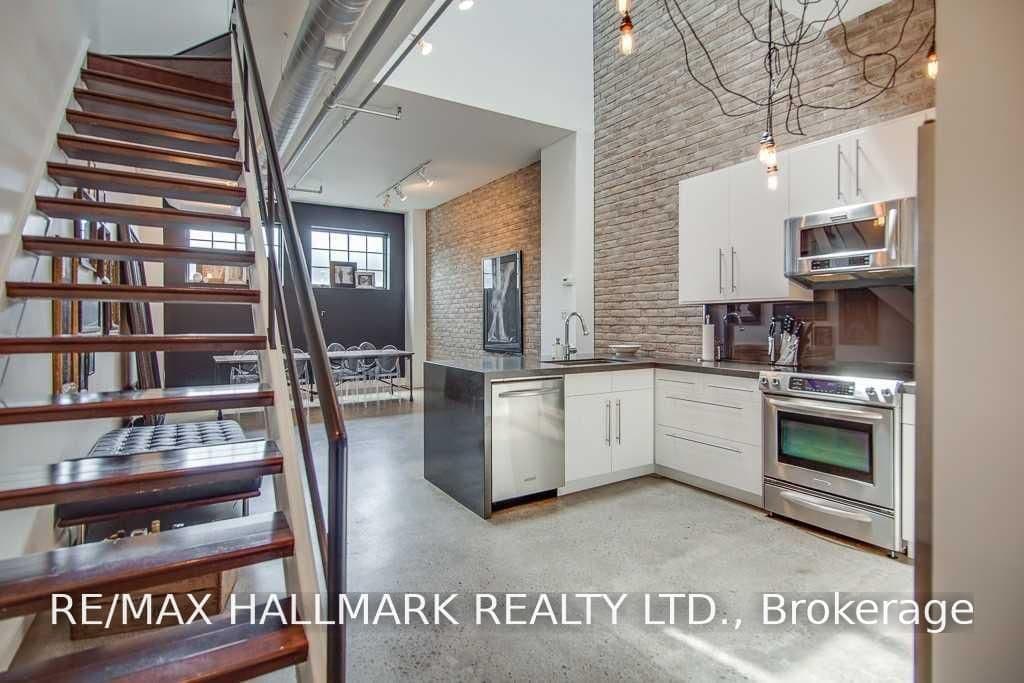 6 Bartlett Avenue, Unit 7 thumbnail 2
