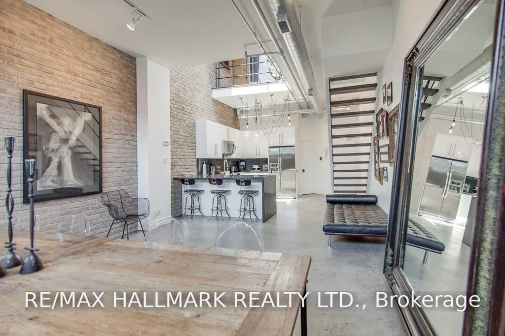 6 Bartlett Avenue, Unit 7 thumbnail 7