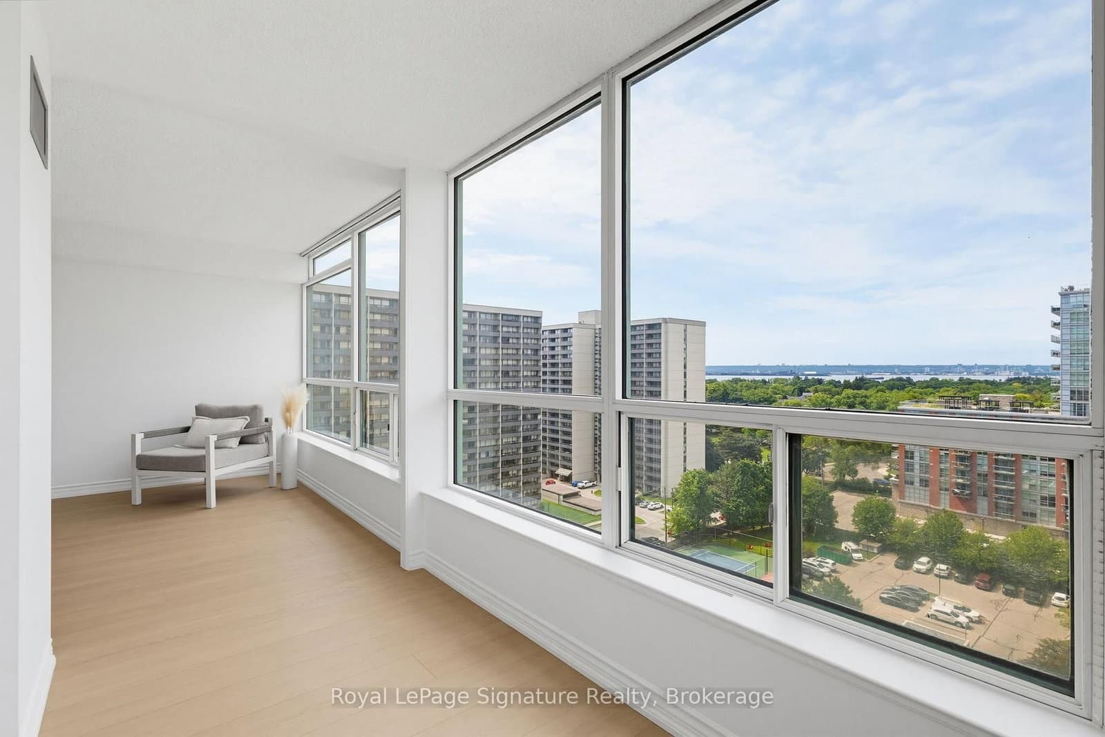 1276 Maple Crossing Boulevard, Unit 1407 thumbnail 16