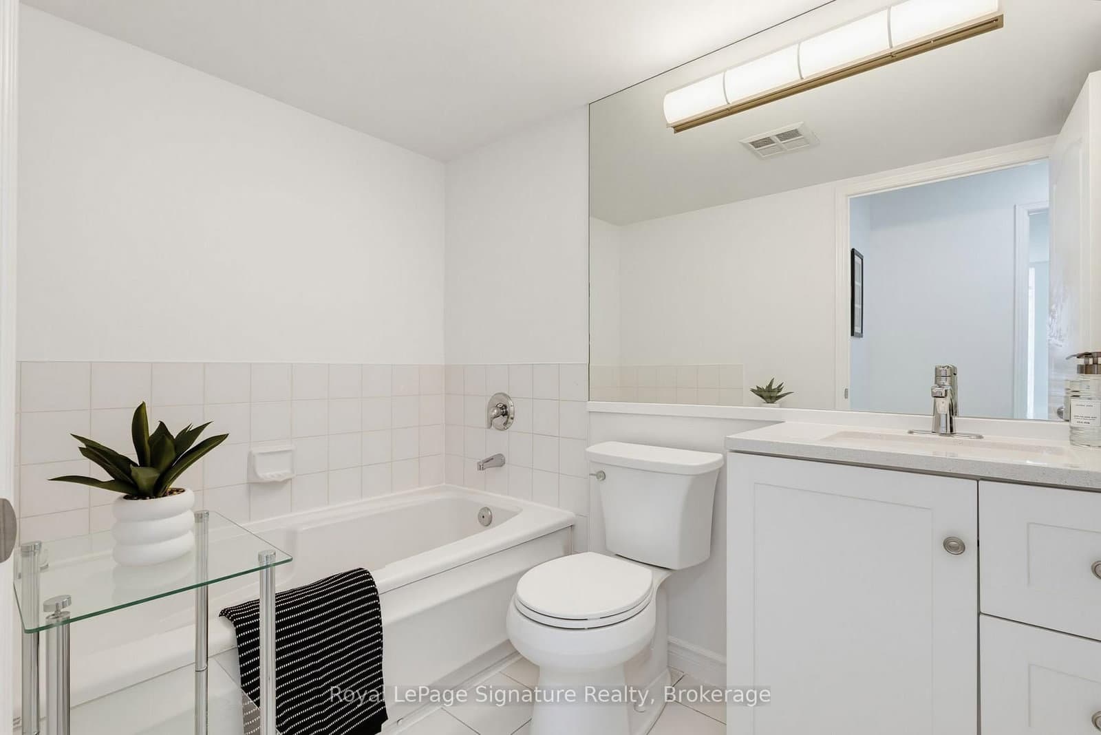 1276 Maple Crossing Boulevard, Unit 1407 thumbnail 20