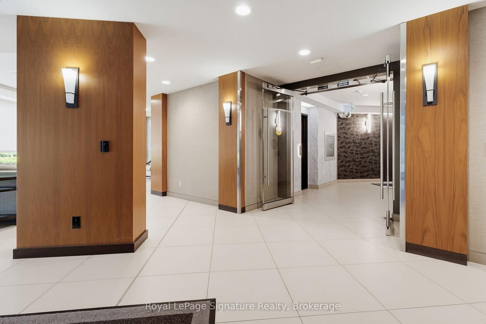 1276 Maple Crossing Boulevard, Unit 1407 thumbnail 3