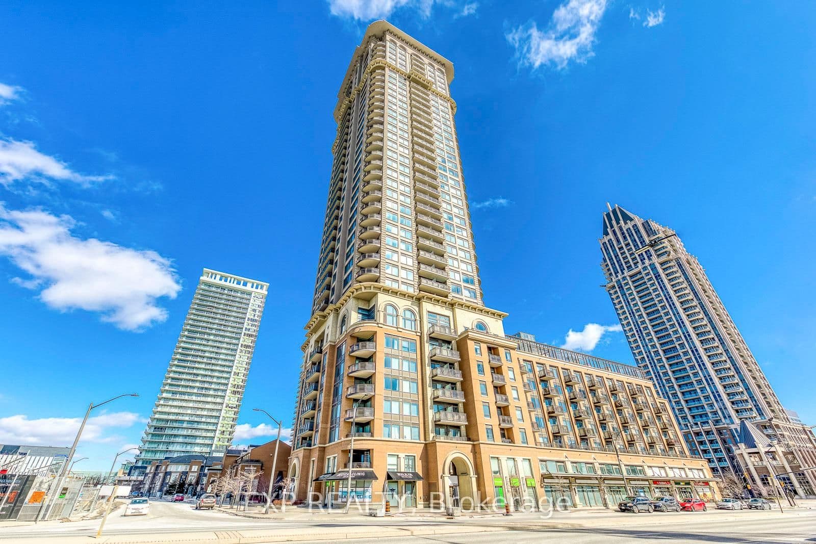 #1011 - 385 Prince Of Wales Drive