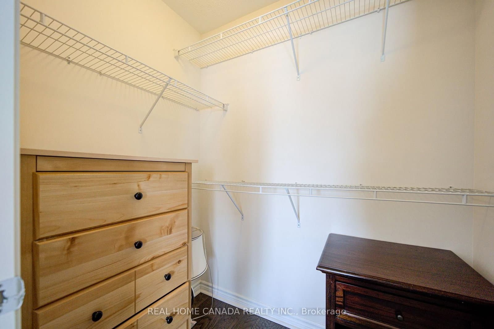 558 Bartleman Terrace thumbnail 32