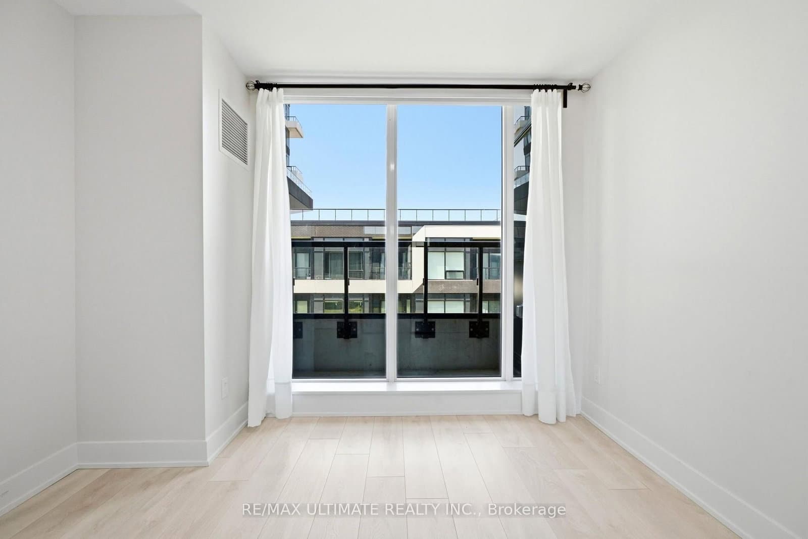 2485 Taunton Road, Unit 451 thumbnail 13