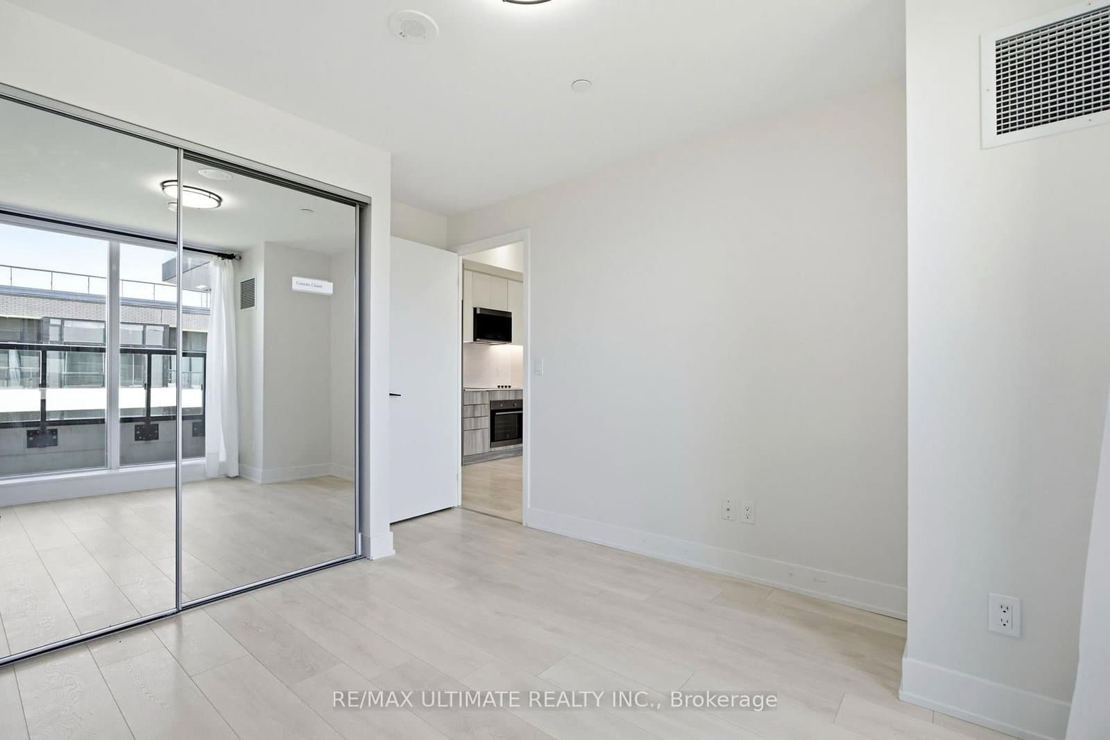2485 Taunton Road, Unit 451 thumbnail 15