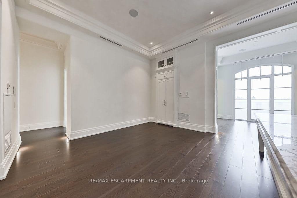 300 Randall Road, Unit PH5 thumbnail 10