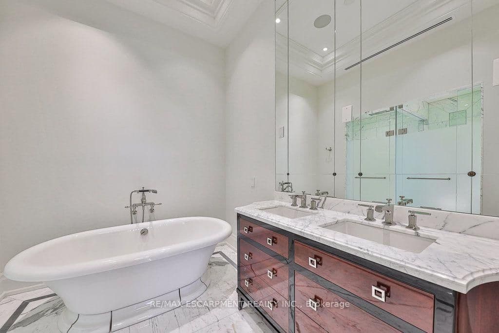 300 Randall Road, Unit PH5 thumbnail 21