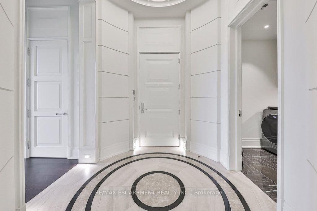 300 Randall Road, Unit PH5 thumbnail 3