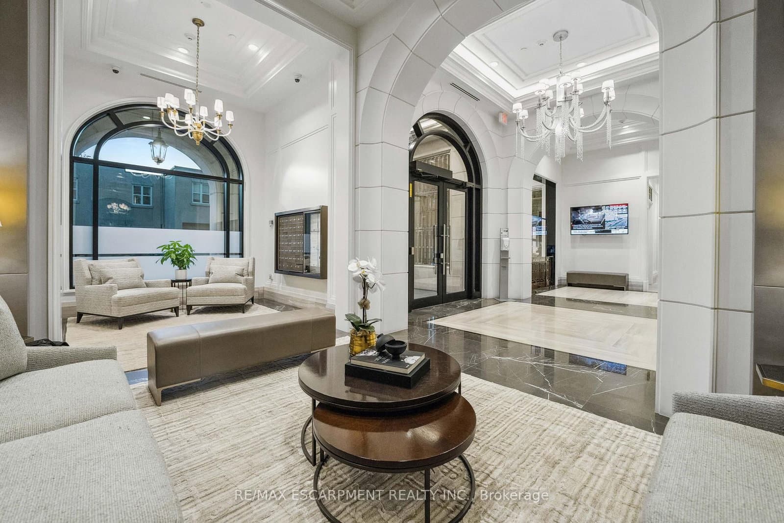 300 Randall Road, Unit PH5 thumbnail 30