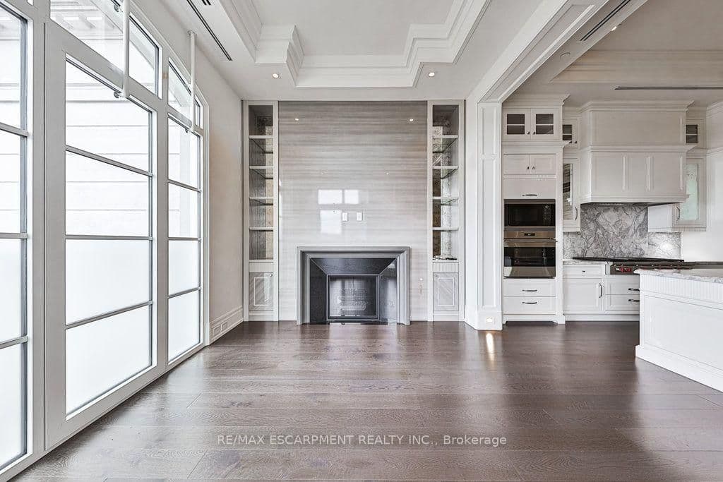 300 Randall Road, Unit PH5 thumbnail 8