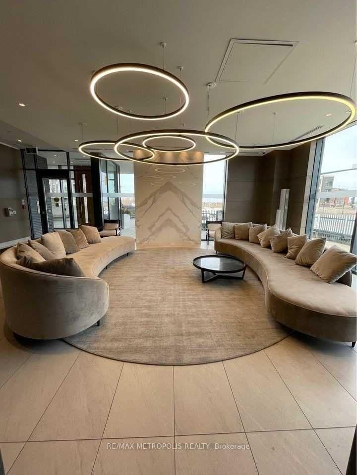 180 Veterans Drive, Unit 209 thumbnail 3