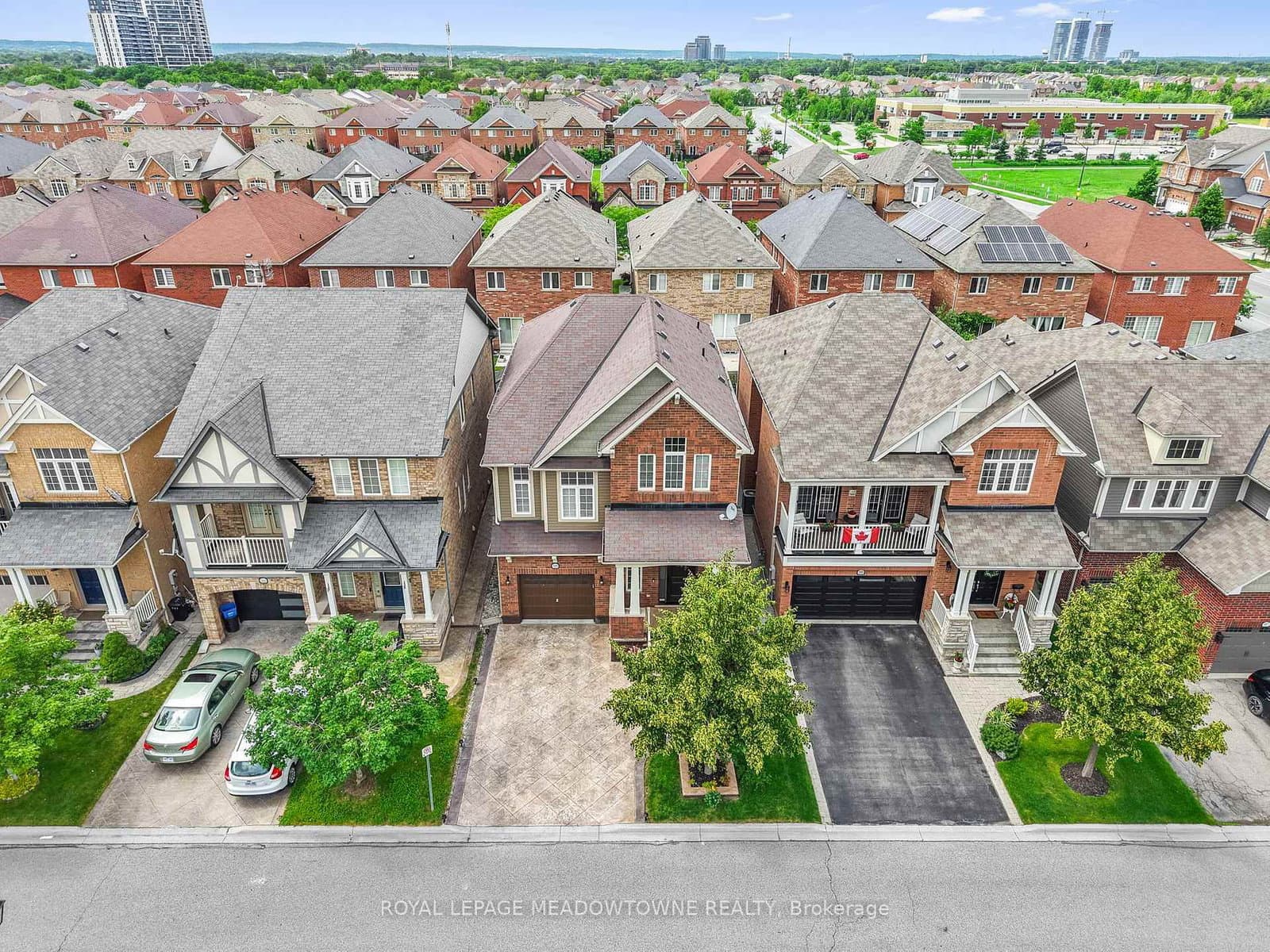 589 Bartleman Terrace thumbnail 2