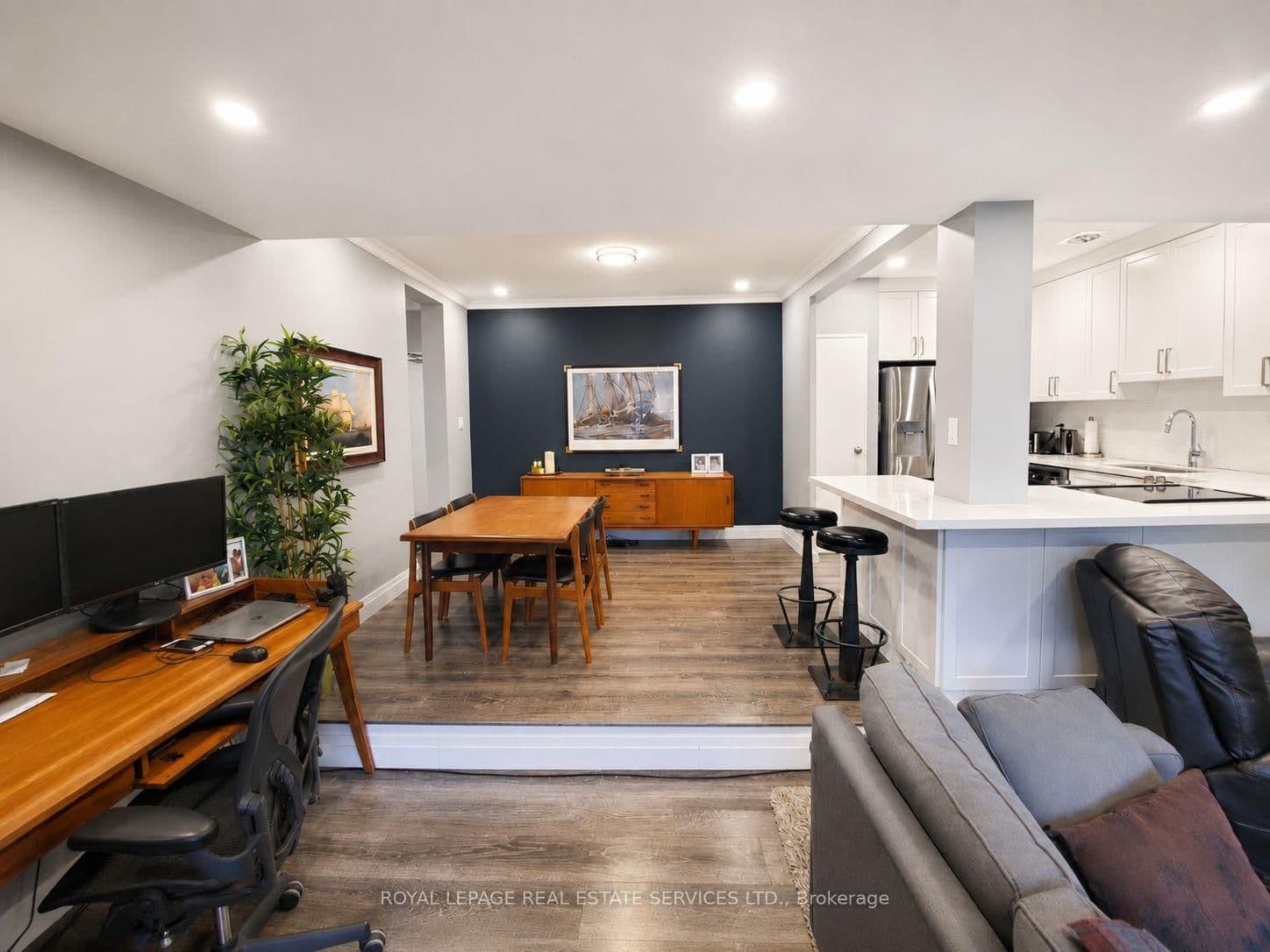 15 Elizabeth Street N, Unit 203 thumbnail 10