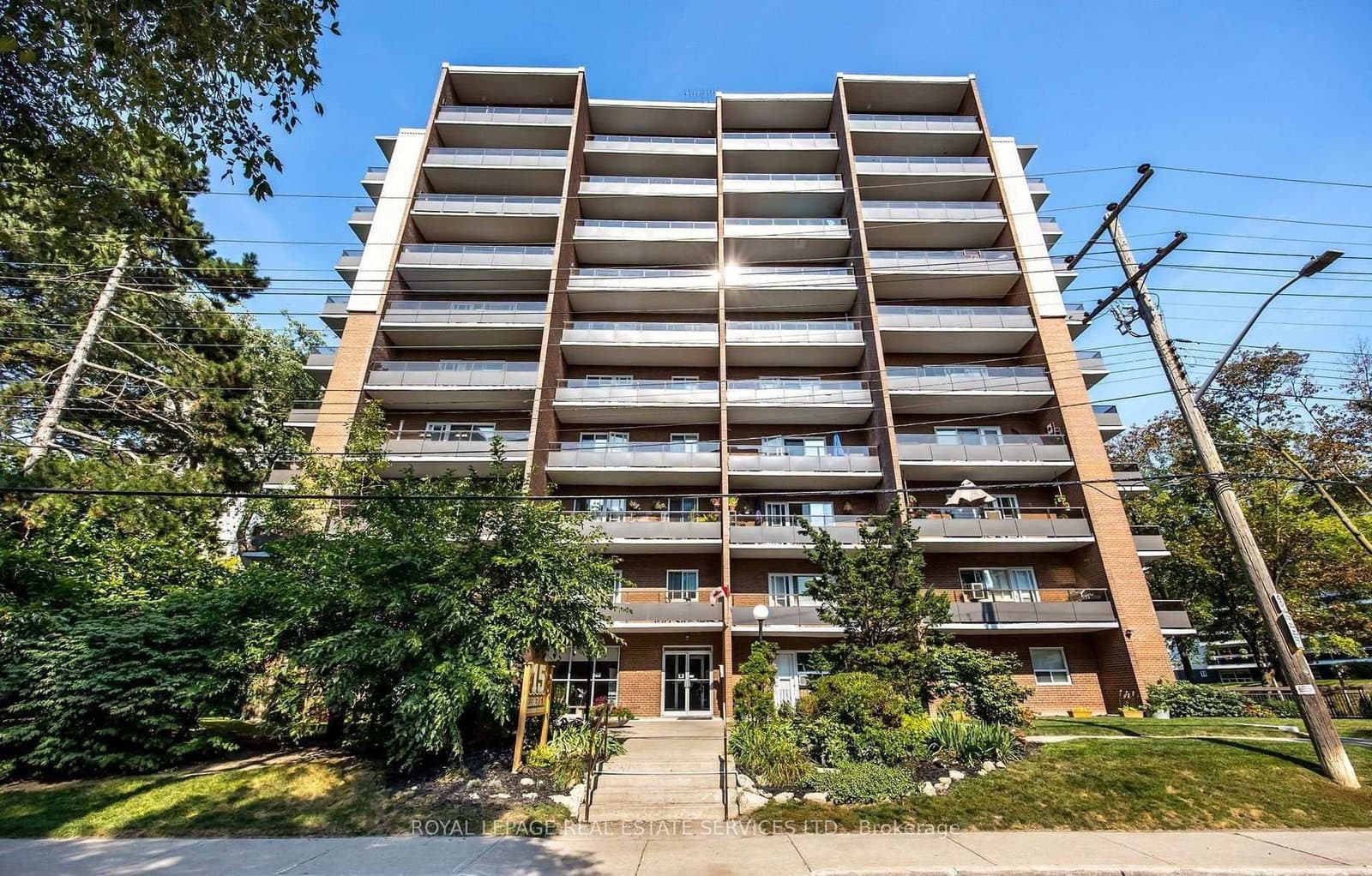 15 Elizabeth Street N, Unit 203 thumbnail 2