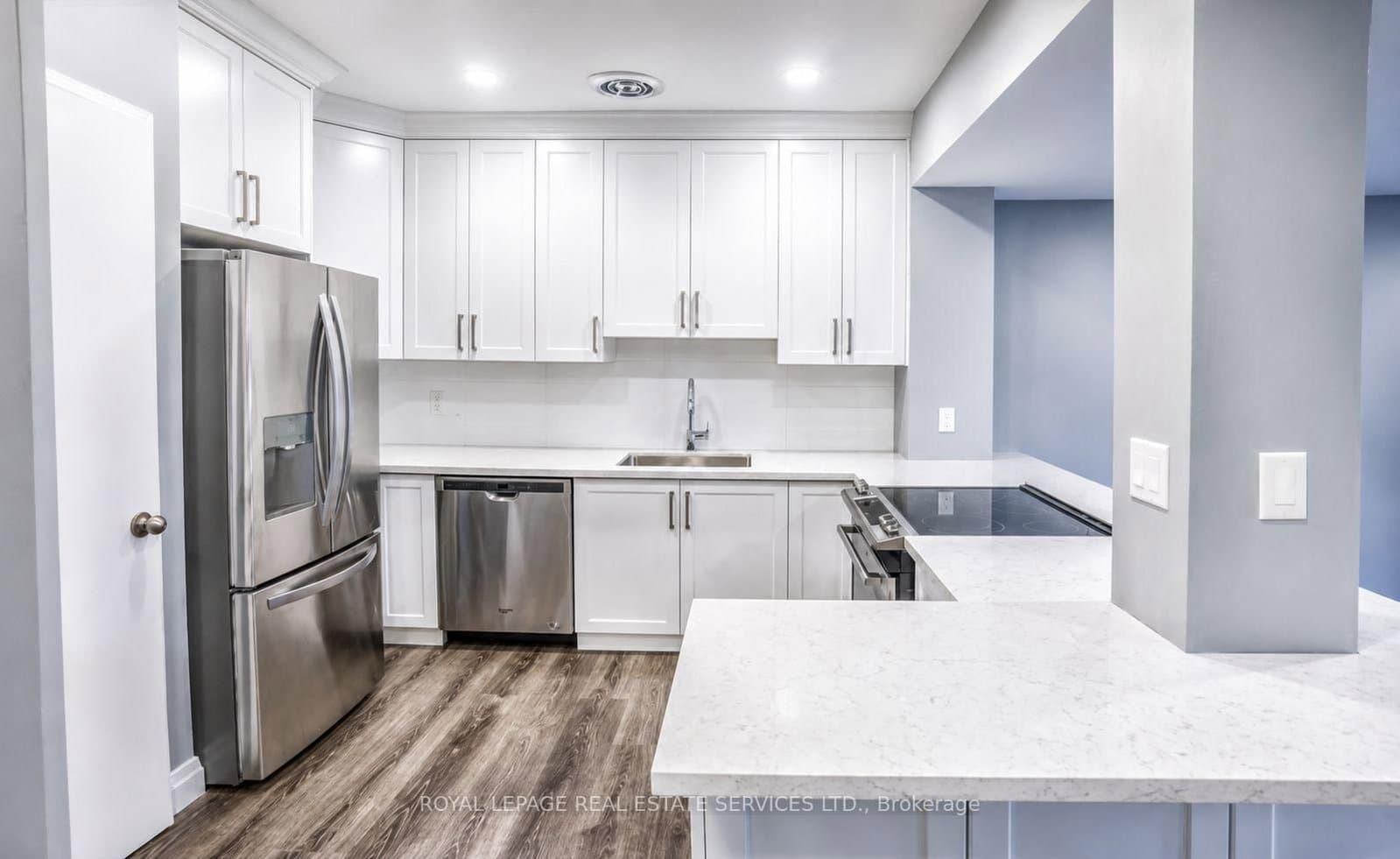 15 Elizabeth Street N, Unit 203 thumbnail 5