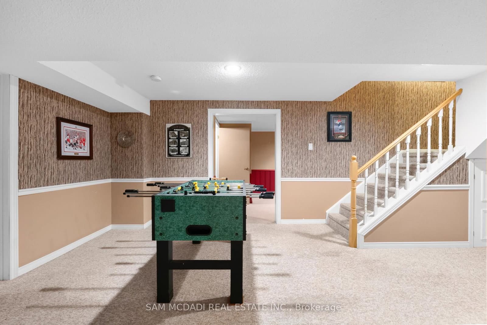 1077 Saginaw Crescent thumbnail 33