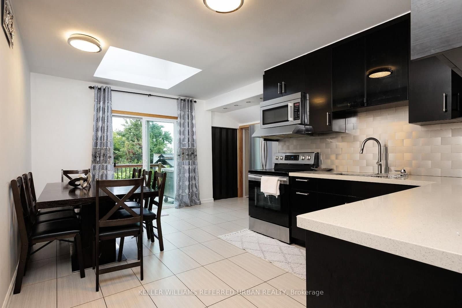 6 Elmhurst Drive thumbnail 16