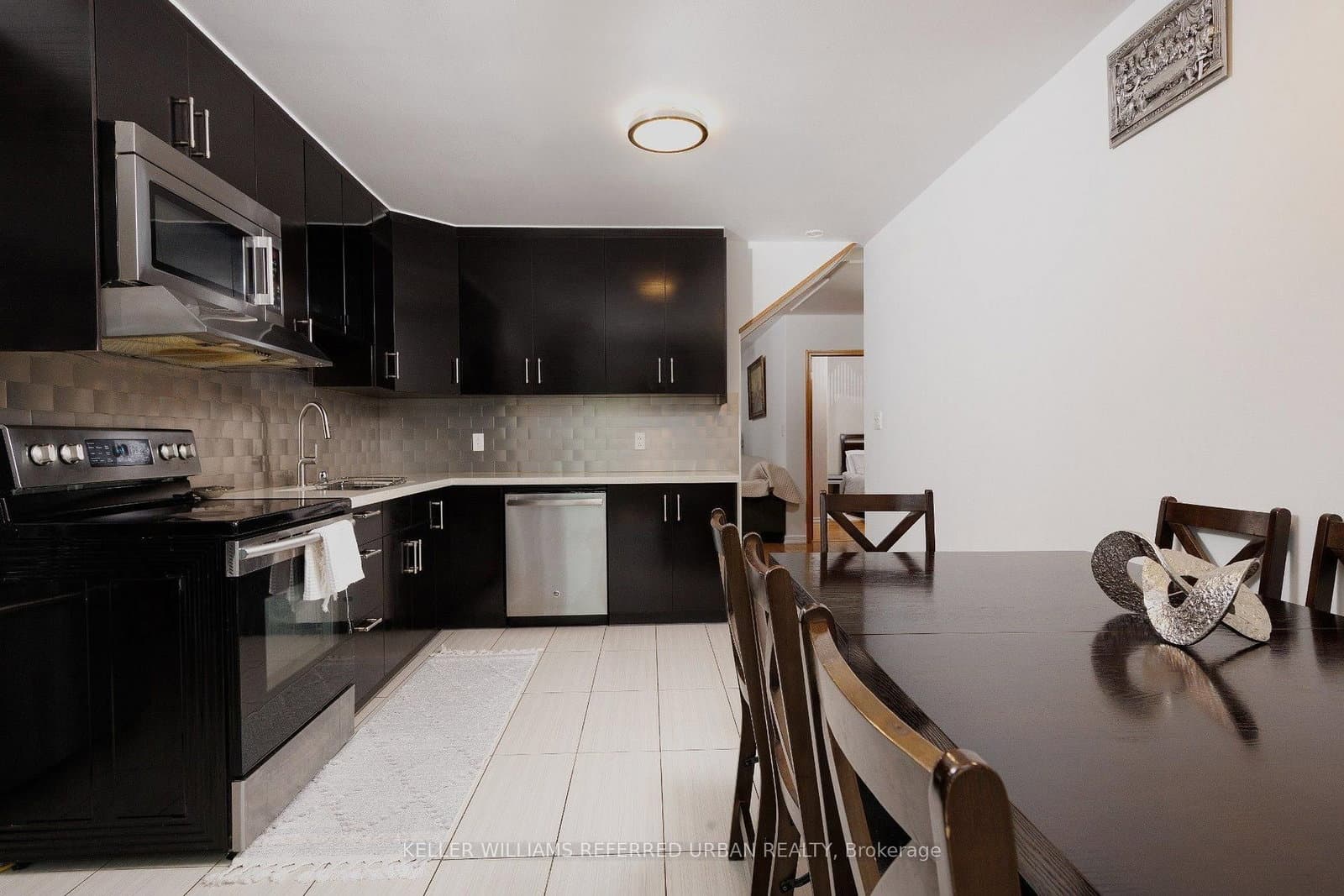 6 Elmhurst Drive thumbnail 18